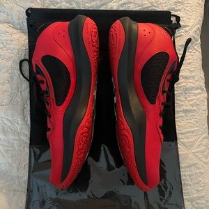 New never worn under Armour, tennis shoes, size 14